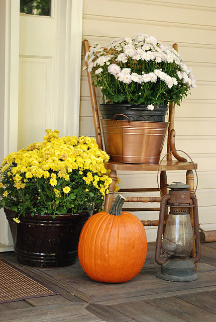 Fall Front Porch Decorating Ideas 018
